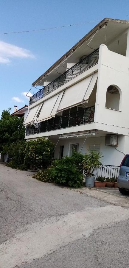 Γεώργιος Παπαϊωάννου Ενοικιαζόμενα Δωμάτια Khrónia Exterior foto
